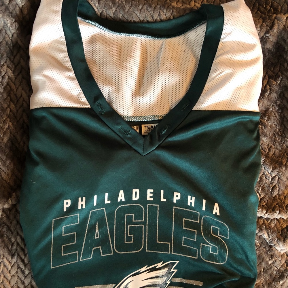 NFL WOMENS Eagles T-shirt